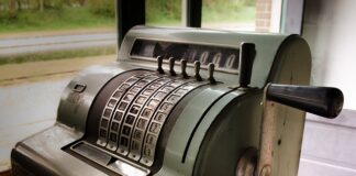 Jak sprawdzić wyciągnięcie łańcucha?