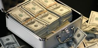 Ile zarabia Zmarzlik?